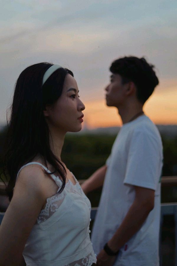 《问东风，今夜入了谁的梦》作者:昨夜天‖主播:丹桂【桃源国际诗歌集团】用声音传递温暖以诵读致敬人生♬（图5）