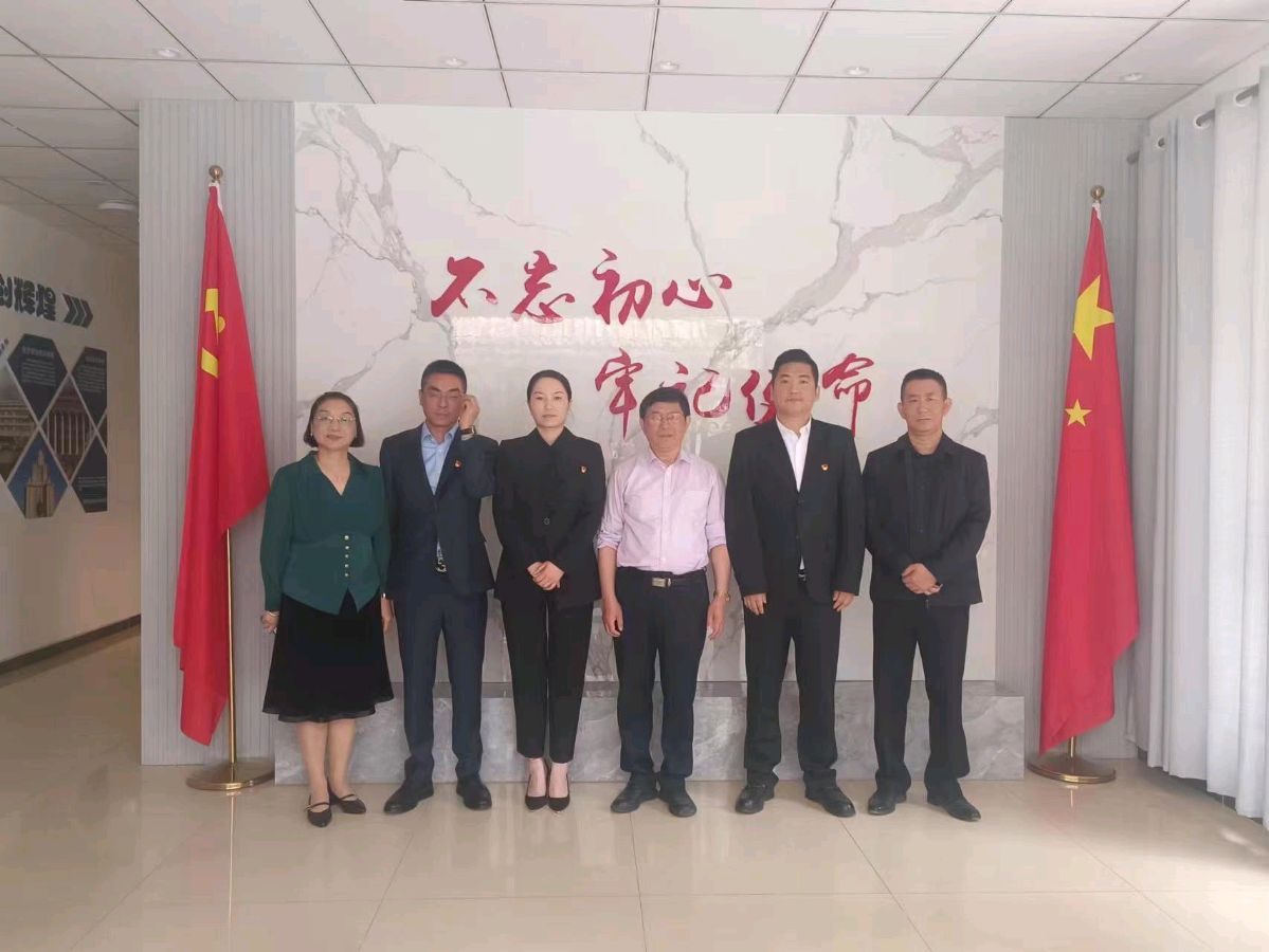 国安产业发展集团与北京师范大学西三角人事研究院签订合作