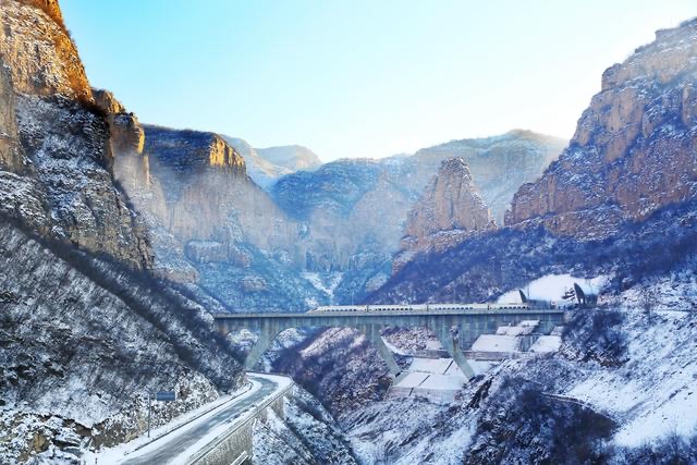 【新诗大观】溪水边（组诗）||文/代红杰（图4）