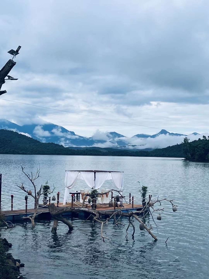 喝火令·似水流年尽