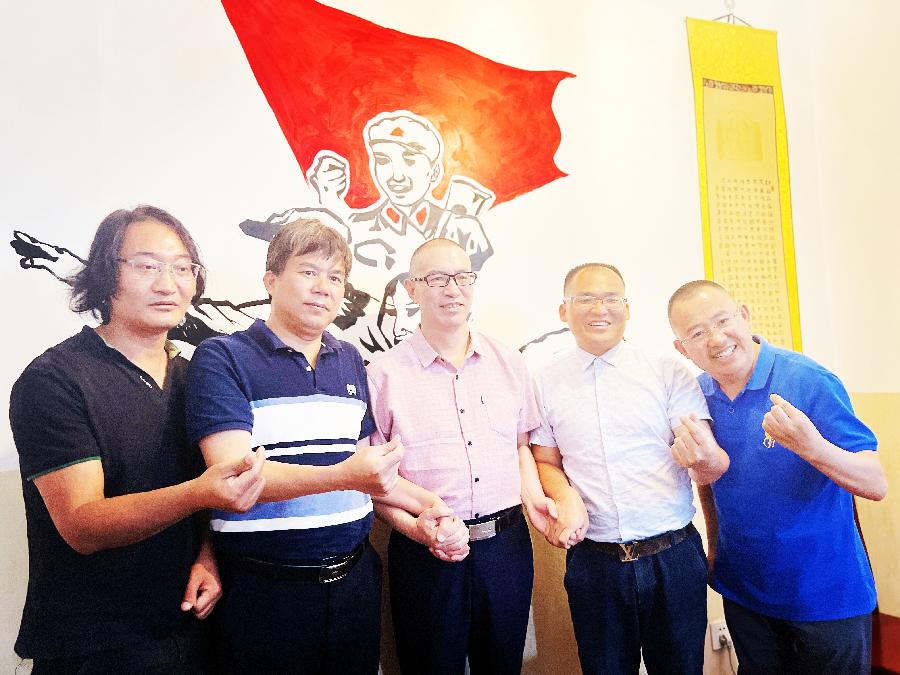 孟国泰：聚好玩的人，办好玩的学校（为德馨教育联盟学校而作）