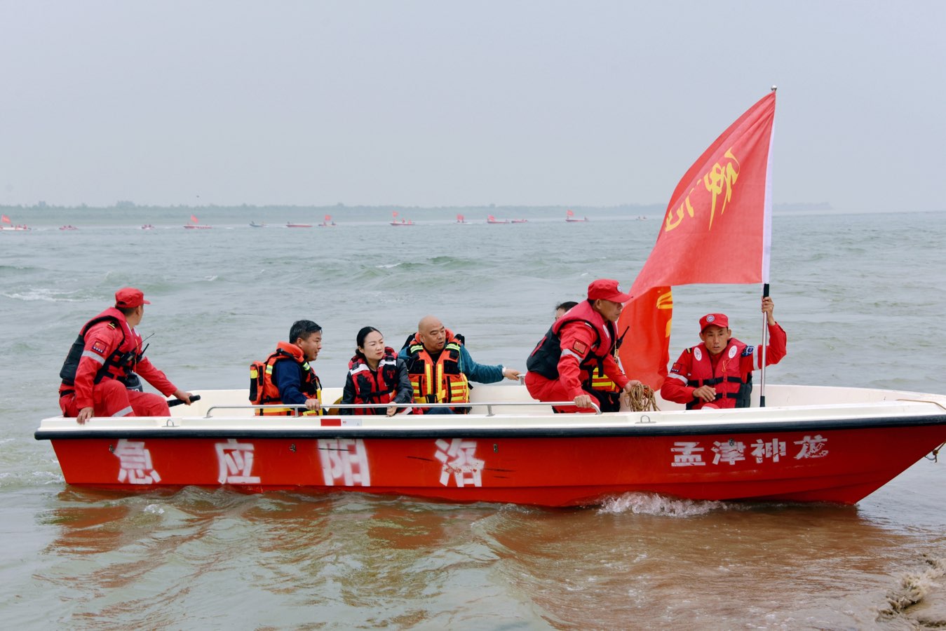 以练为战 严防大汛 洛阳市2023年防汛应急综合演练在孟津区举行(图3)