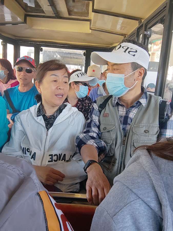 【旅游天地•重庆武隆】诗词二首：七律•观赏仙女山大草原*词：游仙女山草原*作者：张富贵＿北京头条发！（图41）