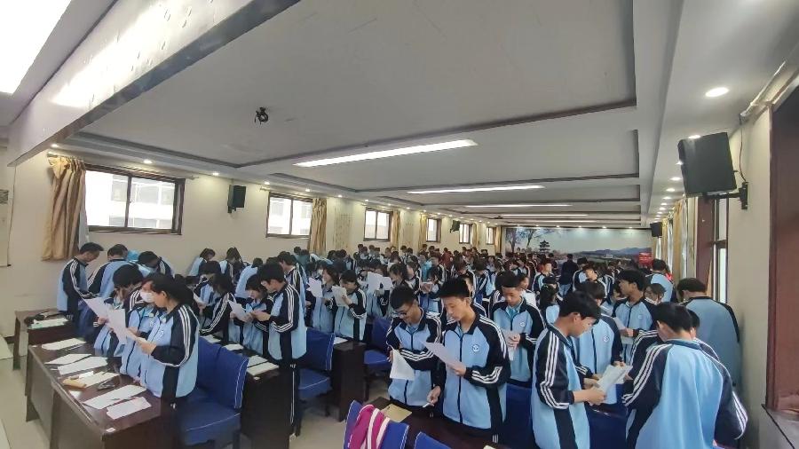 原平一中两年前的一篇高快作文(图3)