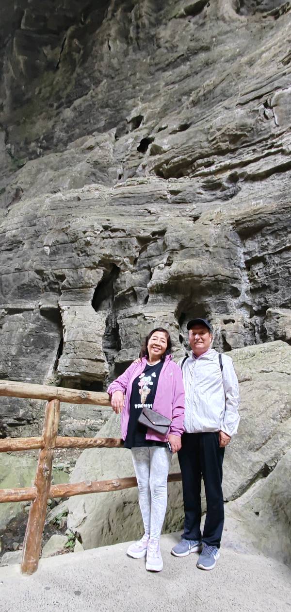 【旅游天地•重庆武隆】张富贵：七律•（藏头诗）参观武隆天生三桥有感二首*北京头条•西安头条•都市头条（图18）