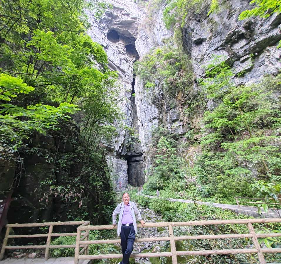 【旅游天地•重庆武隆】张富贵：七律•（藏头诗）参观武隆天生三桥有感二首*北京头条•西安头条•都市头条（图66）