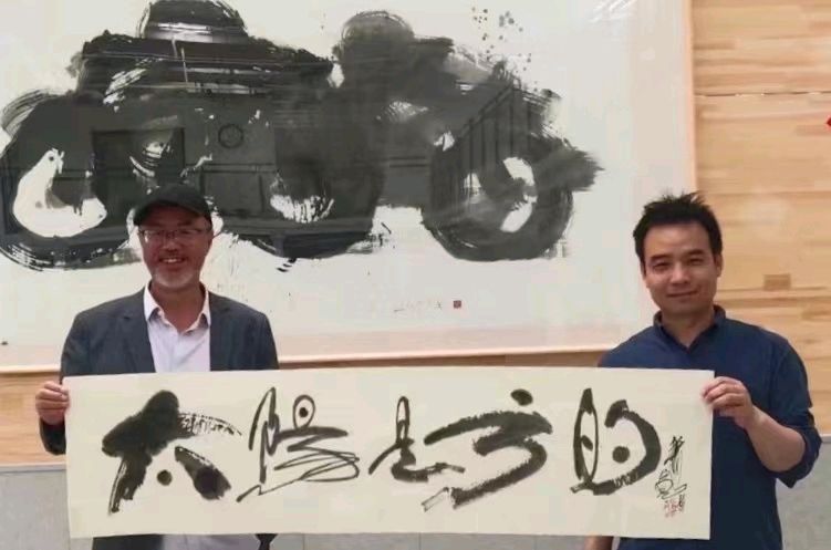 《太阳是方的》电影主创相聚北京，高宝中第6537朗诵萧宽艺术家的《草籽精神》（图11）