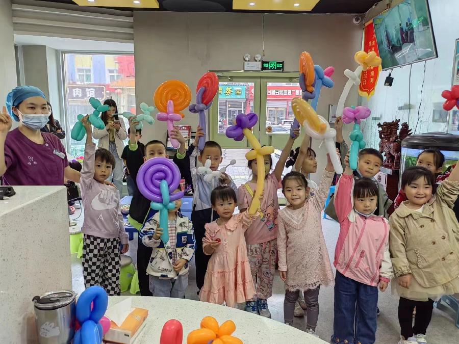 邢台市：皓雅口腔举办特色涂氟护牙活动迎“六一 ”||文/沈五群（图4）