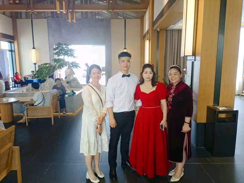 《知畅喜结良缘 兄弟姐妹情深 ——贺王知畅和陈洁新婚快乐！》4633期【新京都文艺】（图7）