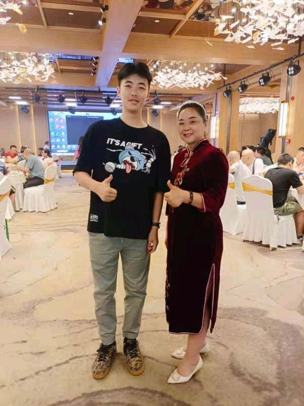《知畅喜结良缘 兄弟姐妹情深 ——贺王知畅和陈洁新婚快乐！》4633期【新京都文艺】（图9）