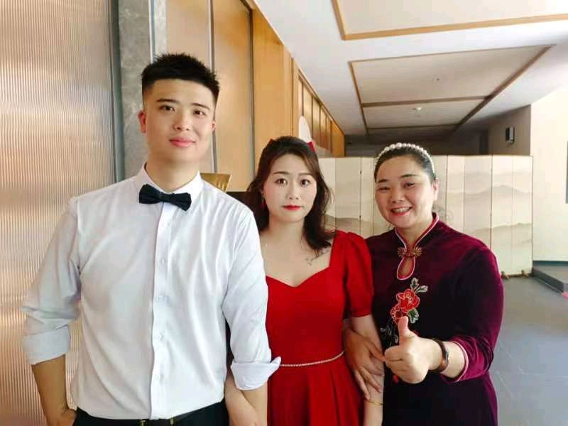 《知畅喜结良缘 兄弟姐妹情深 ——贺王知畅和陈洁新婚快乐!》4633期【新京都文艺】(图10)