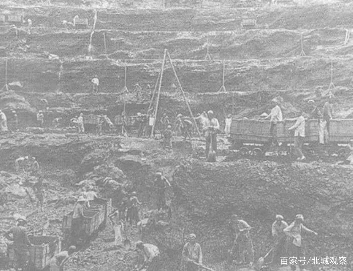 张家祥包洪生老师的小说《夜幕笼罩下的死亡防线》主播:雪绣冰绮;编辑:小鱼儿【秦岛韵声】第1058期(图11)