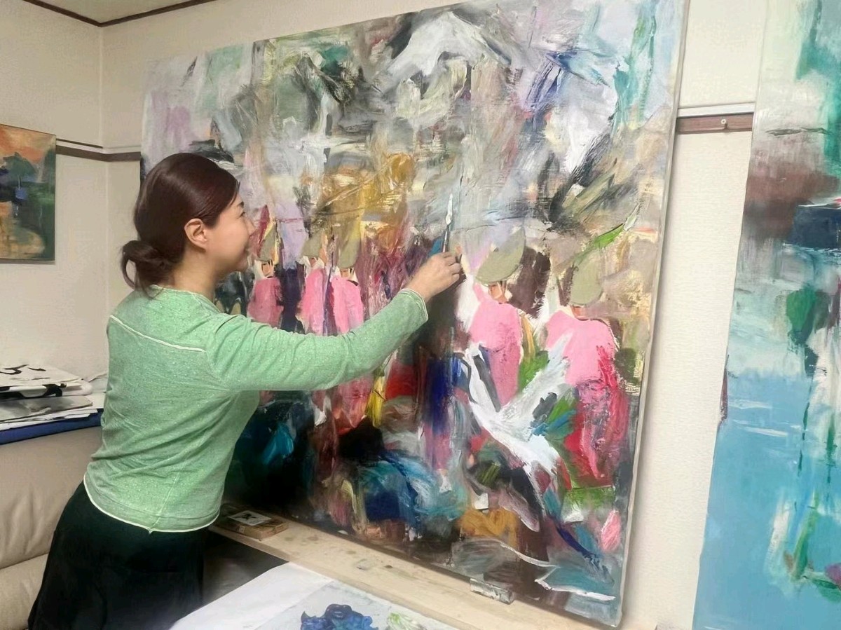 艺术家徐楠(Naomi)首次日本《东京都美术馆》个人画展中出展的原创“元宇宙”系列油画作品吸睛无数(图12)