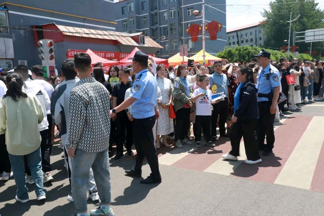 【护航高考】中阳公安圆满完成2023年高考安保任务(图9)