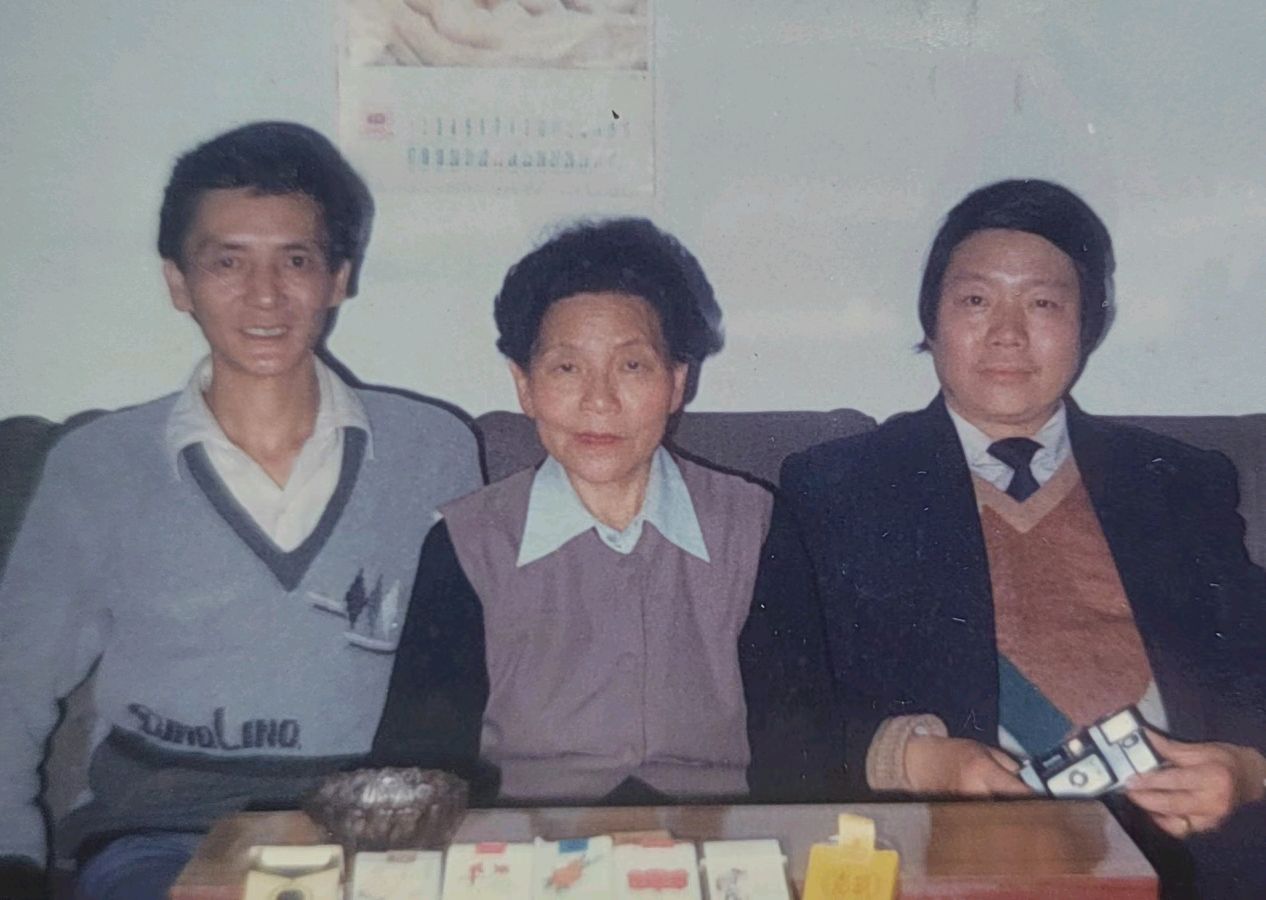 《散文撰著百年事,图片当刋慈母情》——为母亲艾茜诞辰100周年而作 作者/晏儒传、晏传芳(图38)
