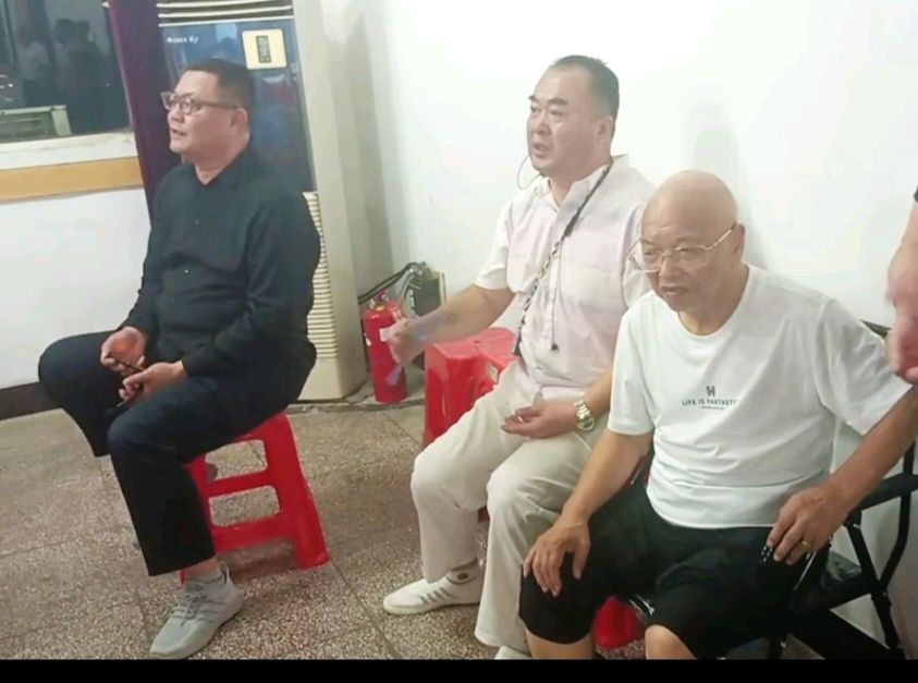 节日之夜聊诗趣 推广中心话深情(图6)
