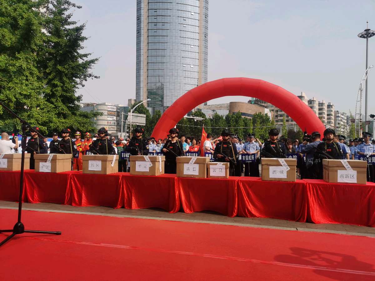 阳泉市举行“6·26”国际禁毒日主题宣传活动暨毒品集中销毁行动(图2)