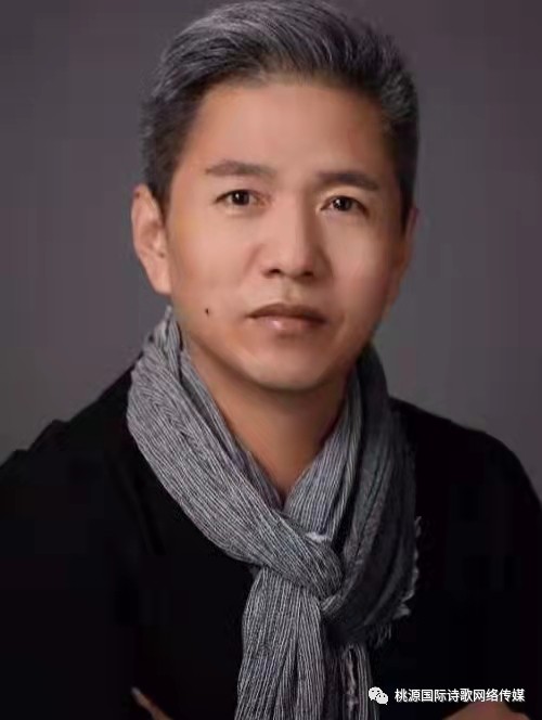 《在哈北十楼的露台上》作者:孟梦【主播:知语】【桃源国际诗歌集团】用声音传递温暖以诵读致敬人生♬（图9）