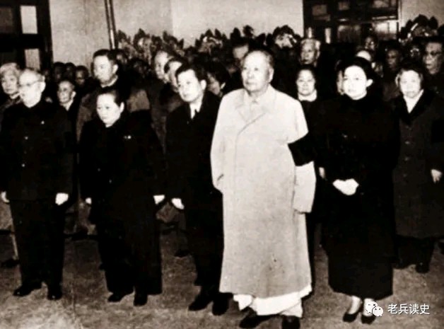 在陈毅追悼会上张伯驹写的挽联-西银/北京头条（图2）