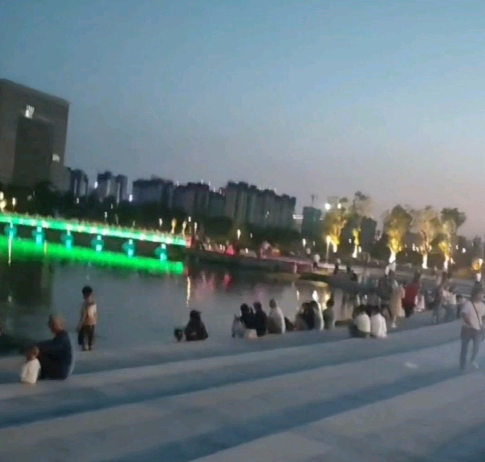 伊滨仲夏夜 原作/梁立锋（图3）