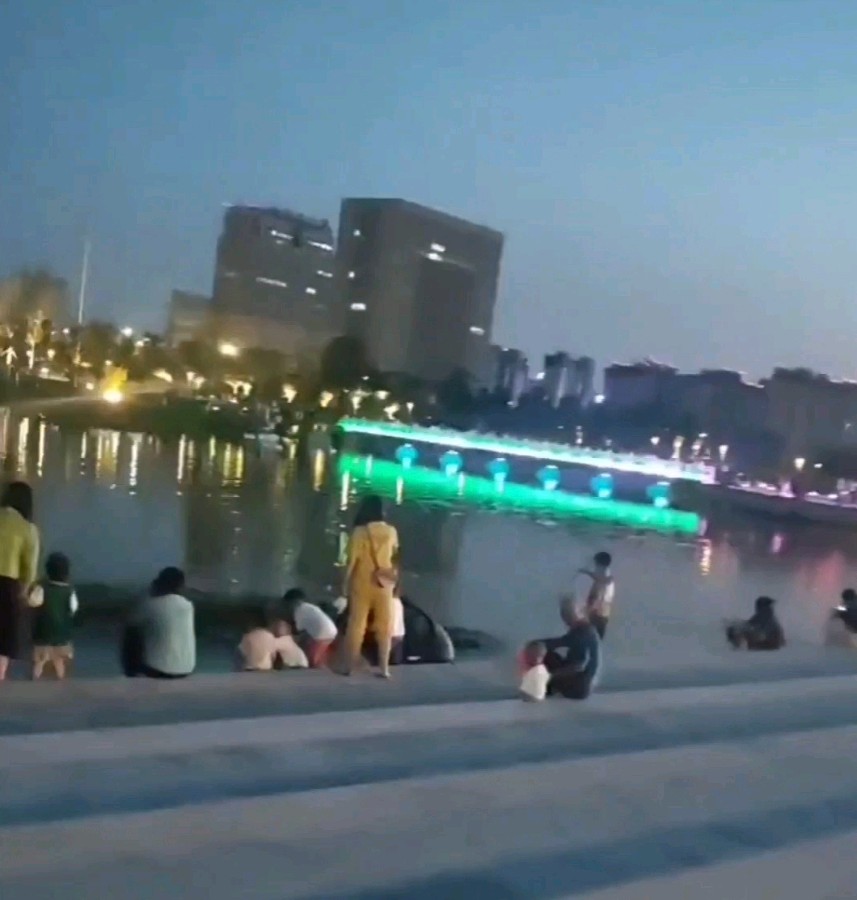 伊滨仲夏夜 原作/梁立锋（图4）