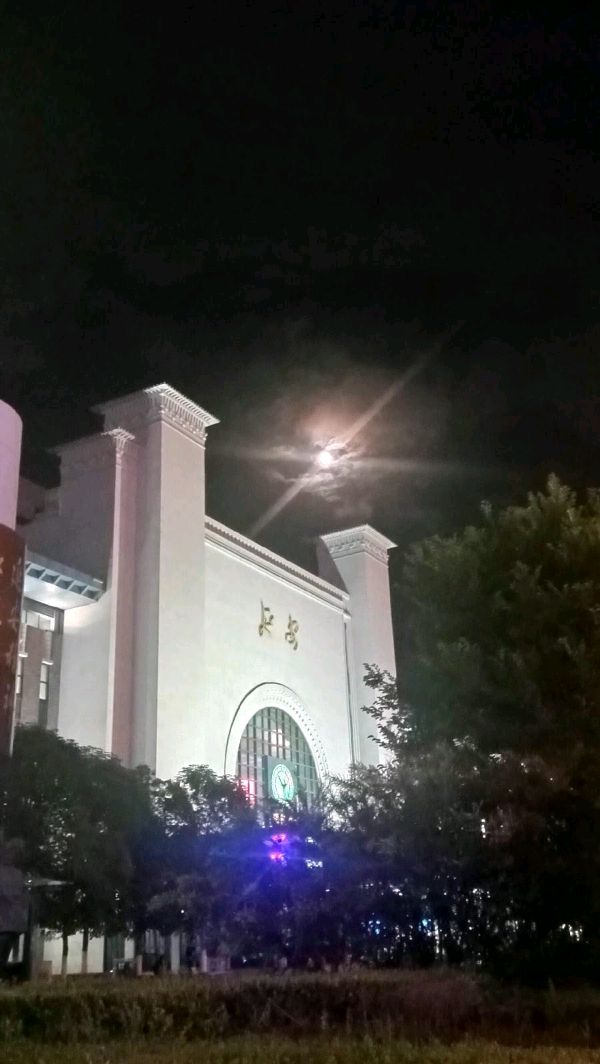 后夜望月-@刘省平-西银/北京头条（图2）