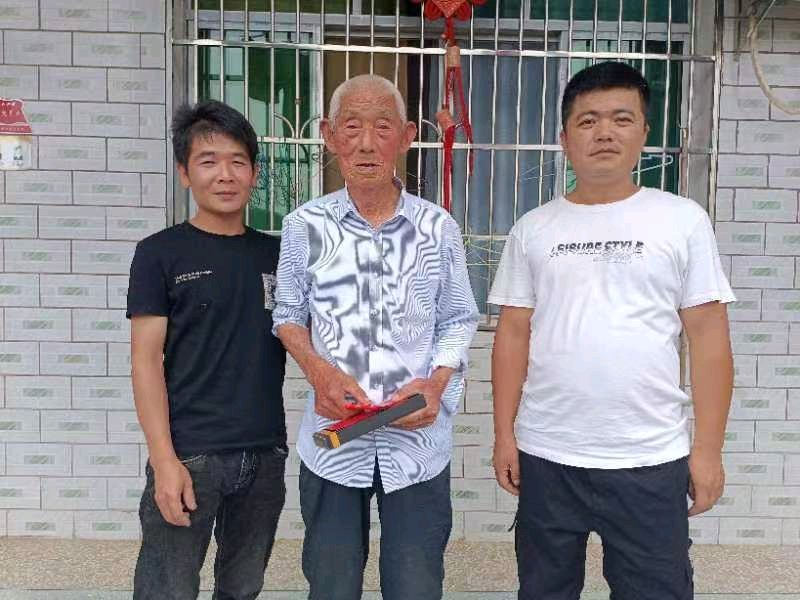 作者:唐江丽《爷爷九十有三不糊涂》5195期【新京都文艺】(图13)