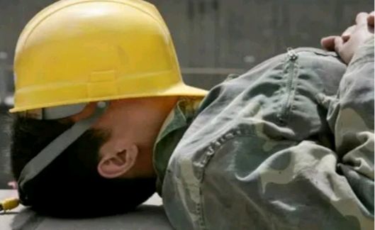 建筑工人(外一首)——作者:王海民——【世界汉诗】征稿——都市头条(图3)