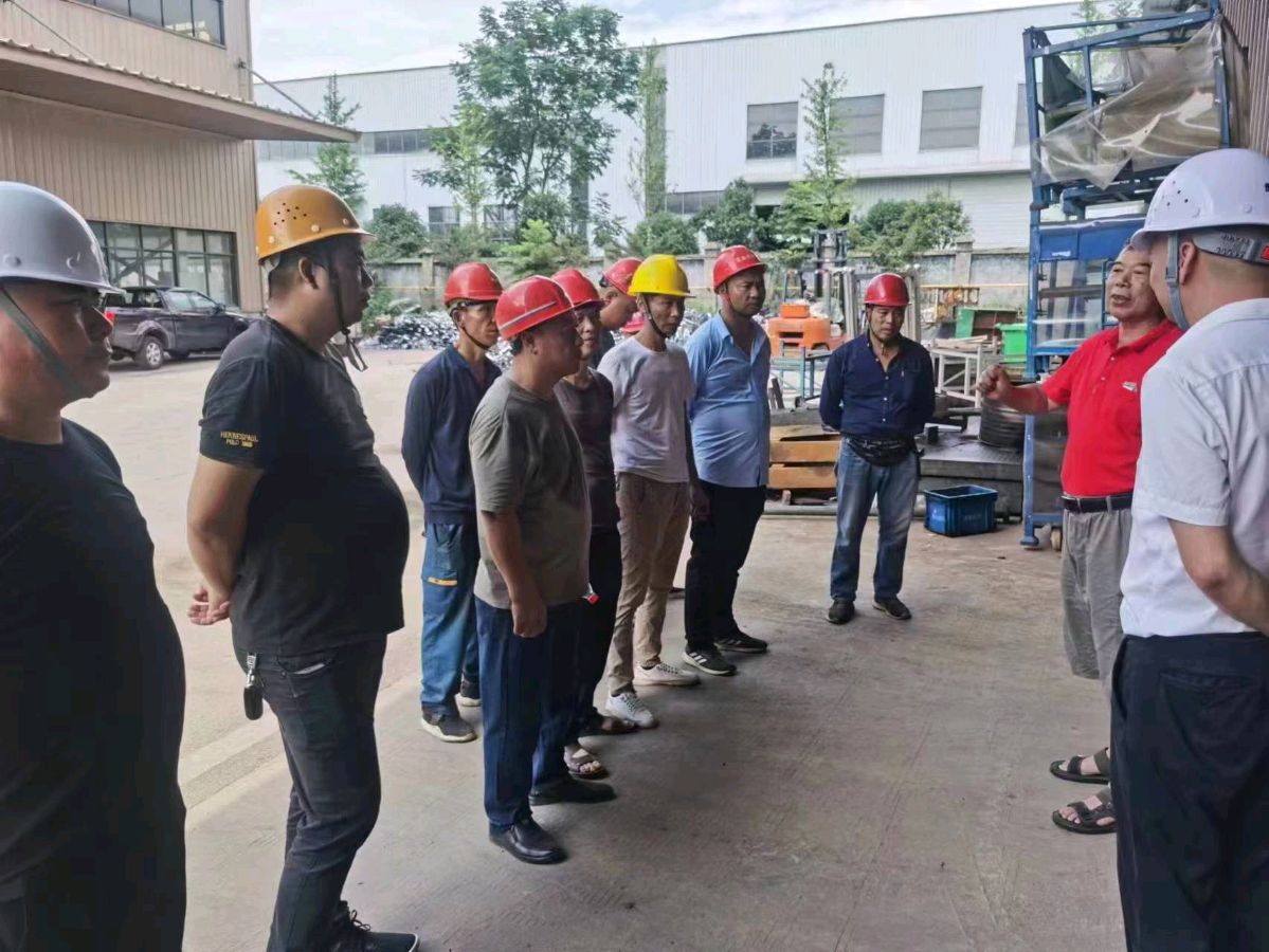 作者:唐江丽《湖南省湘潭市机械协会的救援报道》5239期【新京都文艺】(图2)