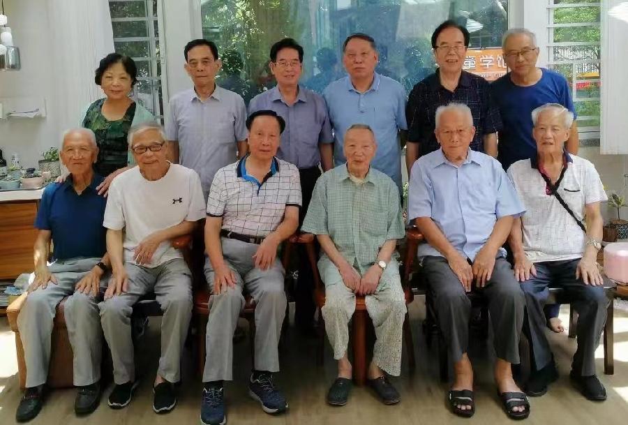 三元七绝诗.金中百年献诗(二首)文/詹成(图8)