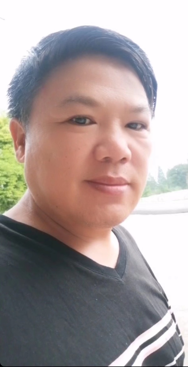英 豪(外一首),十豆三(湖南)