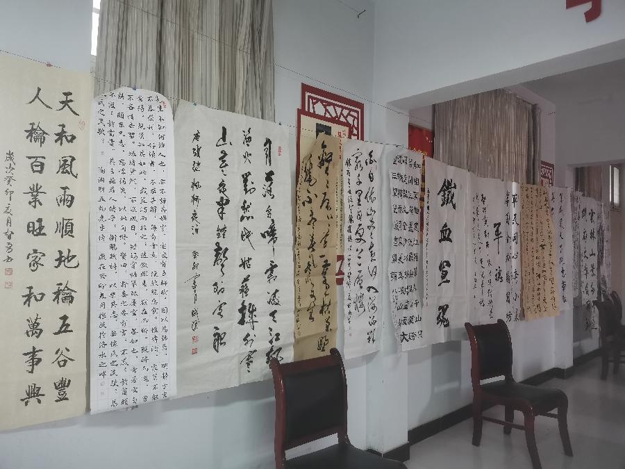 偃师区老年书画家协会送文化之十一走进岳滩暨“军魂·墨韵”迎“八一”书画创作活动隆重举行（图8）