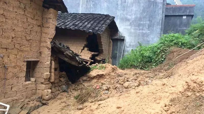 《老屋》外一首、黄金诗院特邀诗人/舍得、主播/凤珠。（图4）