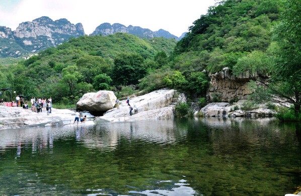 请欣赏曹应喜老师的作品《七律·听雨》主播/治新 编辑/海纳百川【中国长江文学社】【第6103期】（图5）