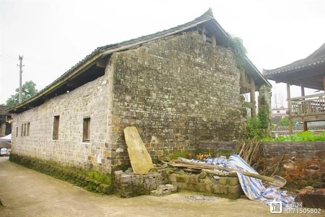 【当代文艺】雷学业苗族物语系列之八《六月六，南方荡漾“苗族风”》作者：雷学业（图10）