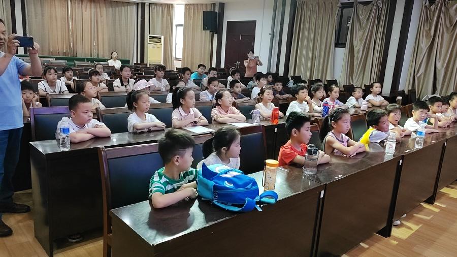 学习英烈精神 传承红色基因 洛阳市偃师区举行“迎八一”红色教育宣讲活动（图4）
