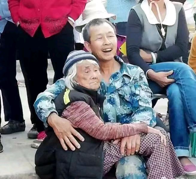 为母护卫-文/柔和-西银/北京头条（图2）