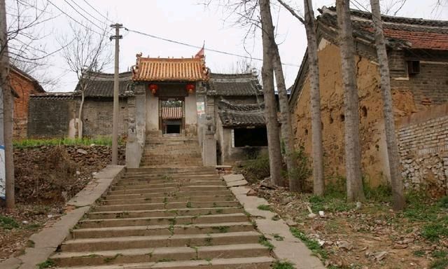 《春秋周游与革命老区黄柏山》联机全球发布袁华成作品欣赏（图4）