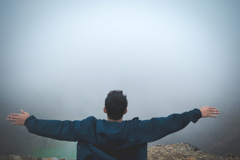 《人在旅程》作者:一片秋叶‖主播:园园【中国现代诗歌文化传媒】徜徉诗的海洋，聆听天籁之声♬（图8）
