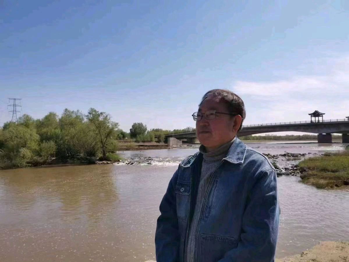 《人在旅程》作者:一片秋叶‖主播:园园【中国现代诗歌文化传媒】徜徉诗的海洋，聆听天籁之声♬（图10）
