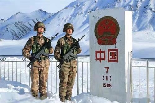 《军人是什么》作者/张洋 主播/芭妮 主编/胡琴(图3)