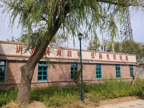 《我们知青点的土坯房》作者:吴丽跃‖主播:李金钟【中国现代诗歌文化传媒】徜徉诗的海洋，聆听天籁之声（图7）