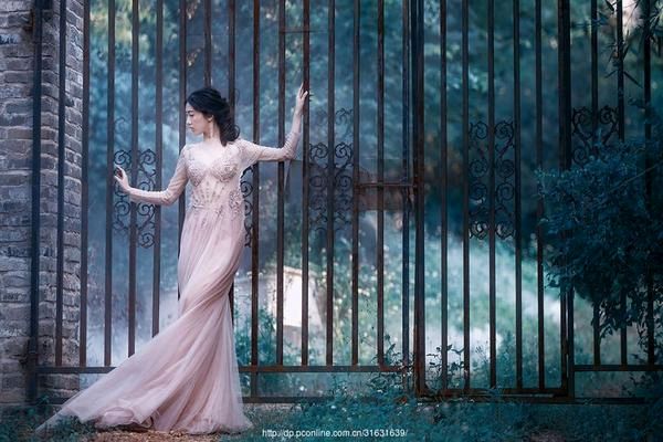 《情网》作者:彼岸花开【主播:玲子】【桃源国际诗歌】用声音传递温暖以诵读致敬人生♬（图5）