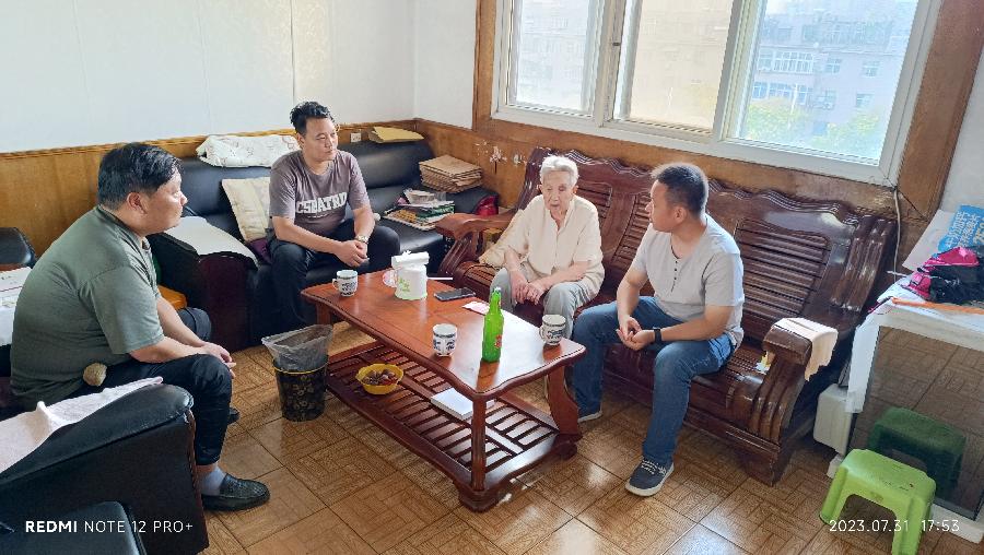 不忘革命先烈丰功伟绩 仓头乡政府看望烈士任应岐将军的女儿