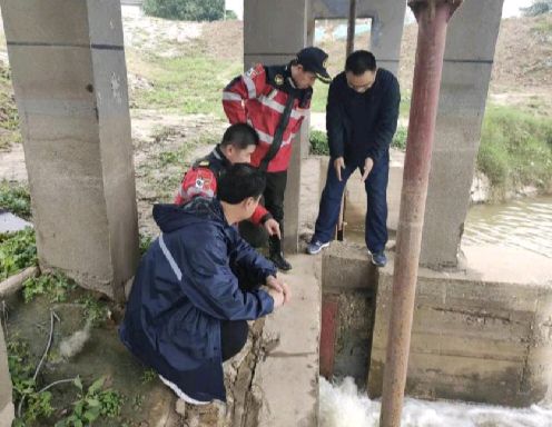 挺膺担当 青春有我——记临清市防汛抗旱青年突击队(图5)