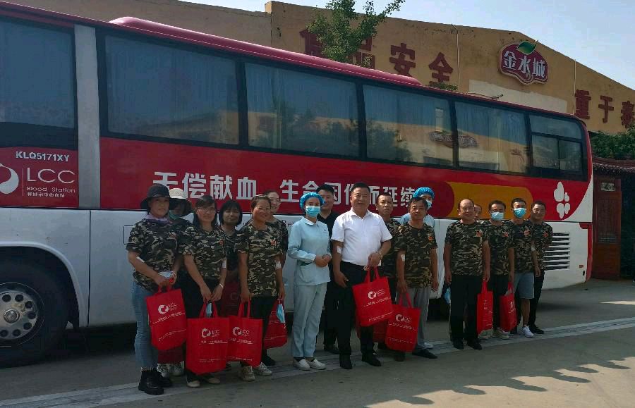 浓浓拥军情，纯真金水城:聊城市双拥志愿者协会举办庆八一盛大晚宴，润政食品提供友情支持（图7）