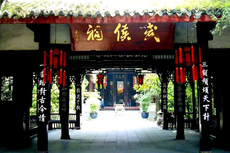 请欣赏四位金牌主播为您诵读发现未来老师的《组诗十二首》编辑//海纳百川【中国长江文学社】第6168期（图5）