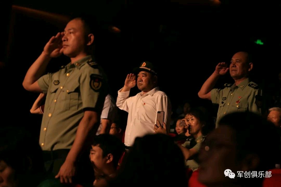 “红歌颂八一，热血铸军魂”庆祝建军周年96周年暨中国老兵文工团成立一周年晚会在河北省石家庄落下帷幕（图33）