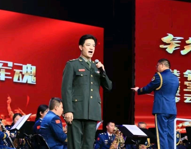 “红歌颂八一,热血铸军魂”庆祝建军周年96周年暨中国老兵文工团成立一周年晚会在河北省石家庄落下帷幕(图25)
