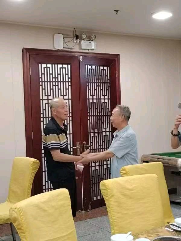 组稿:董芝《欢聚一堂——柳州农机销售群联谊会》(专辑)5790期【新京都文艺】(图7)